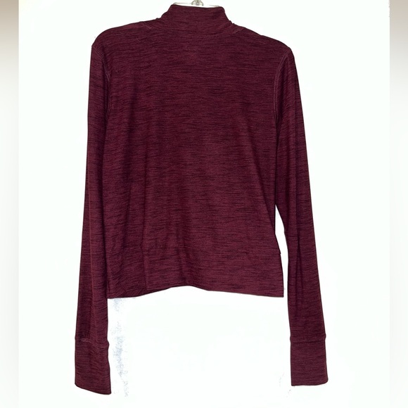 Old Navy Active Breathe Workout Top - Picture 3 of 6